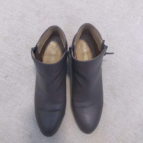 Chelsea Crew Logan Vegan Leather Angle Boots - Picture 5 of 8